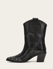 Frye Women's Black Sara Wingtip Stud Boot Black