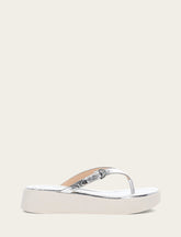 Frye Women's Silver Maya Buckle Thong Sandals Silver