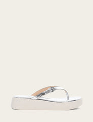 Frye Women's Silver Maya Buckle Thong Sandals Silver