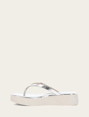 Frye Women's Silver Maya Buckle Thong Sandals Silver