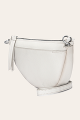 Frye Women's Cheyenne Saddle Bag (Oat) Oat