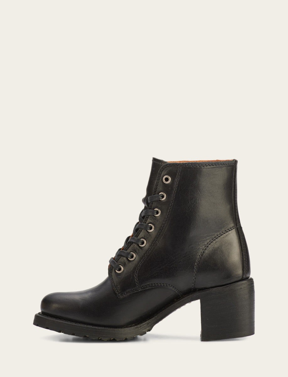 Frye Women's Black Sabrina 6G Lace Up Boots Black