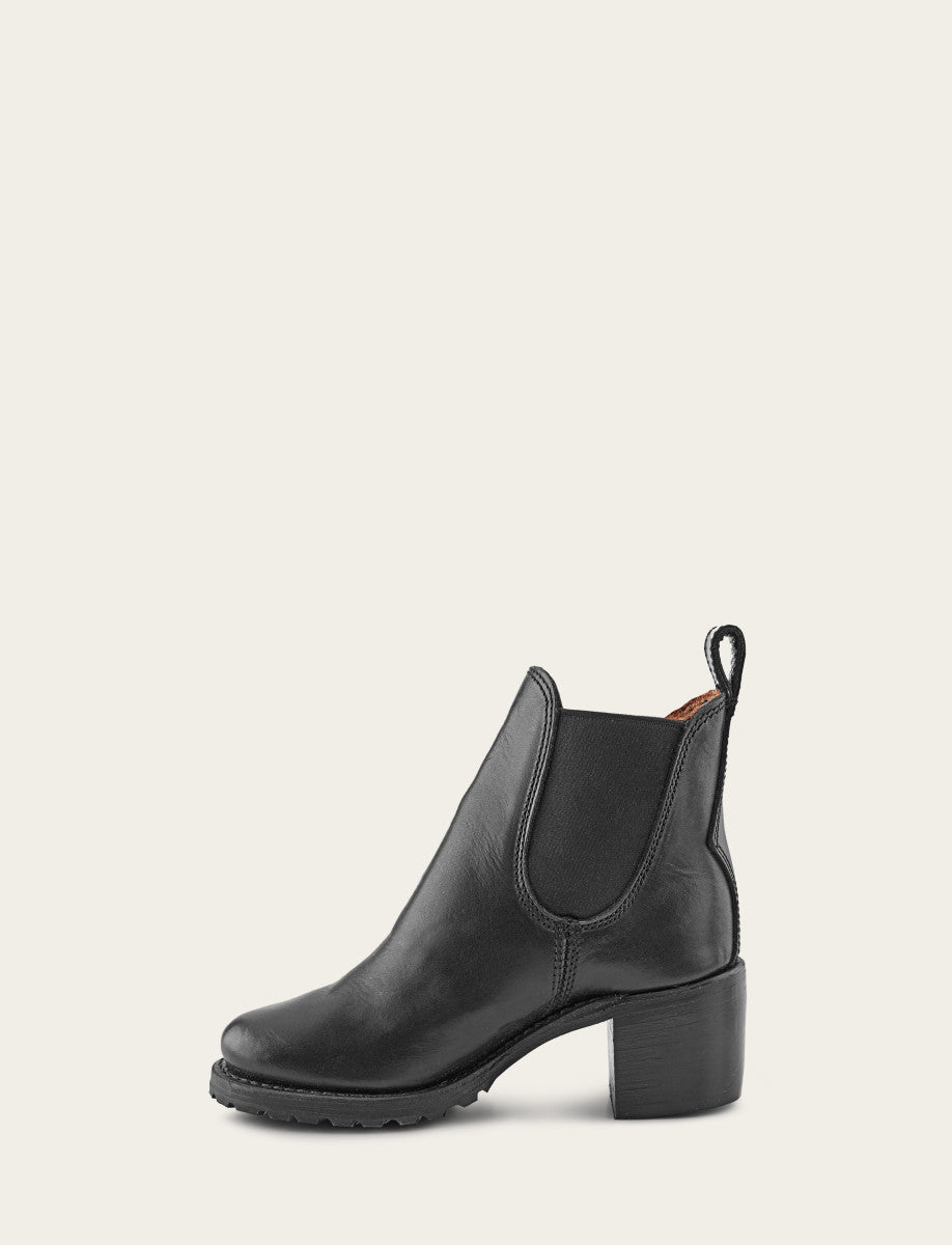 Frye Women's Black Sabrina Chelsea Boots Black