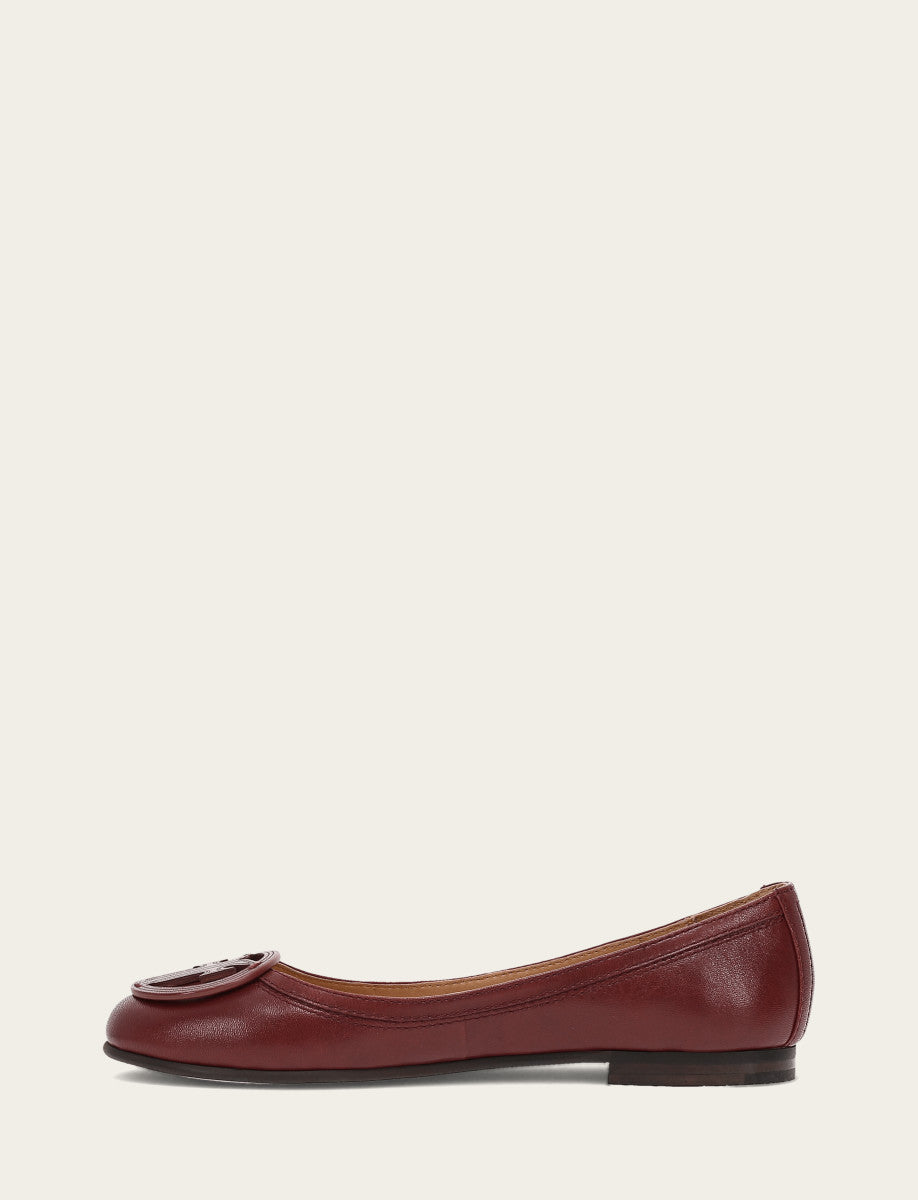 Frye Women's Cranberry Carson Logo Ballet Shoe Cranberry