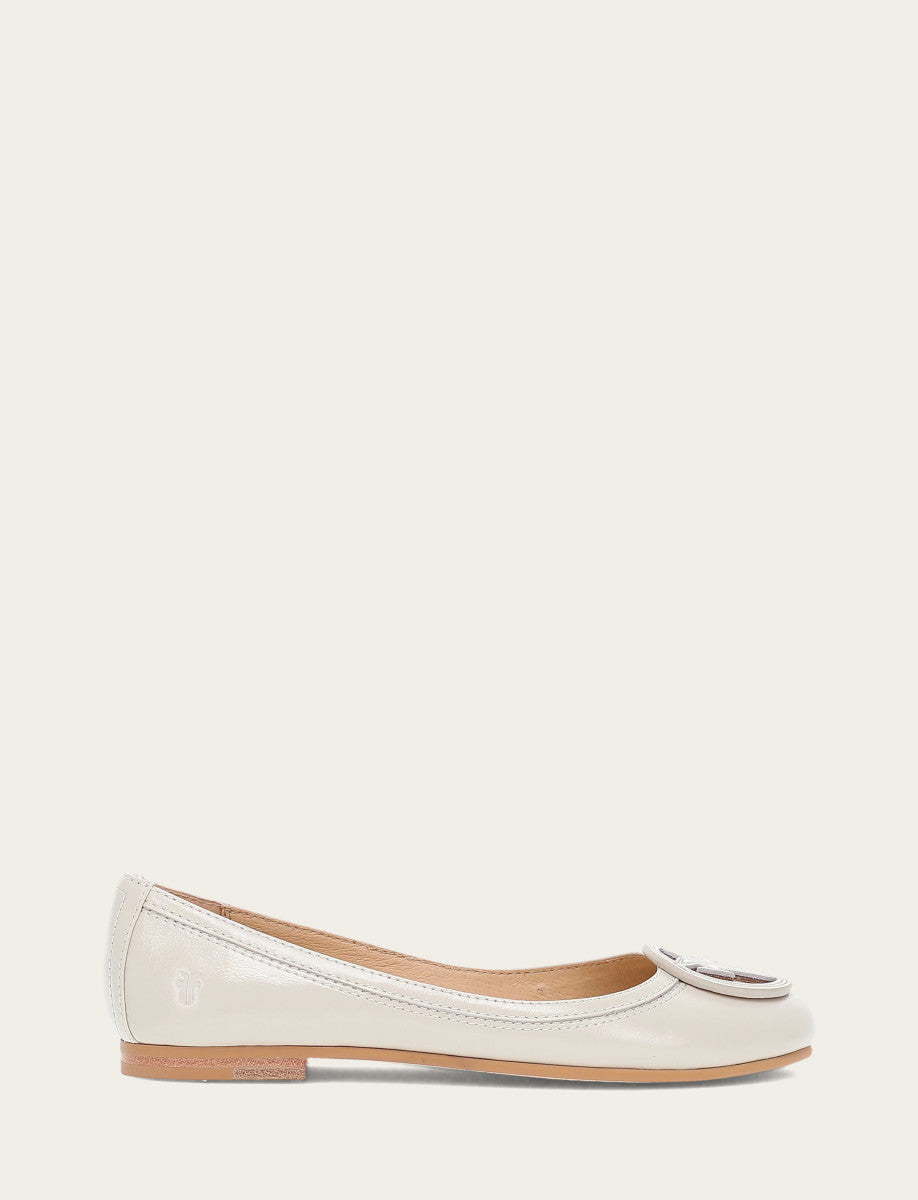 Frye Women's Ivory Carson Logo Ballet Flats Ivory
