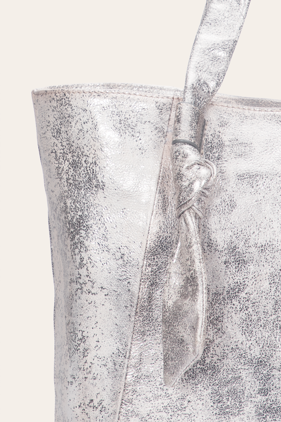 Frye Women's Nora Knotted Tote Bag Cream Metallic
