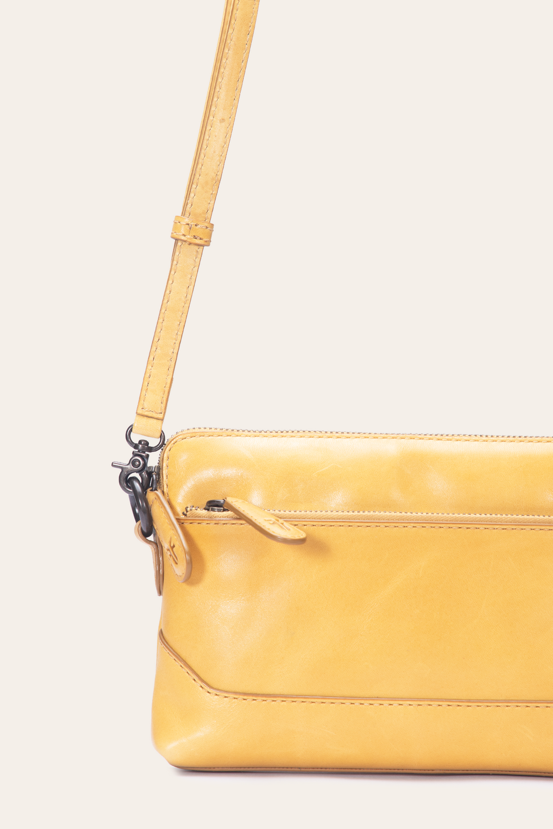 Frye Women's Melissa Wristlet Crossbody Bag Mustard