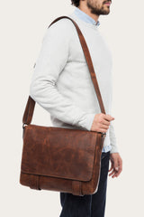 Frye Logan Messenger Cognac
