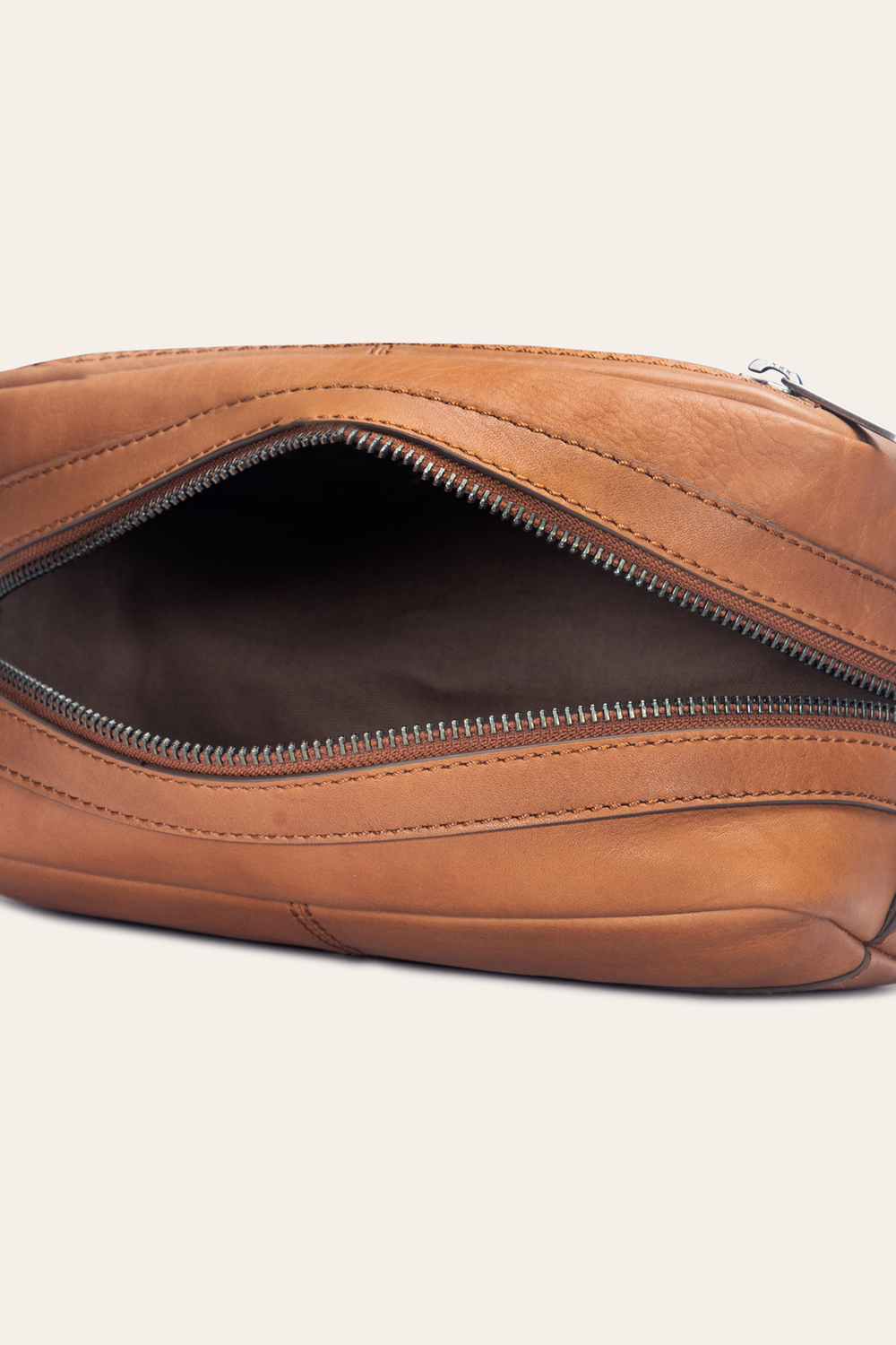 Frye Nash Cognac Dopp Kit Cognac