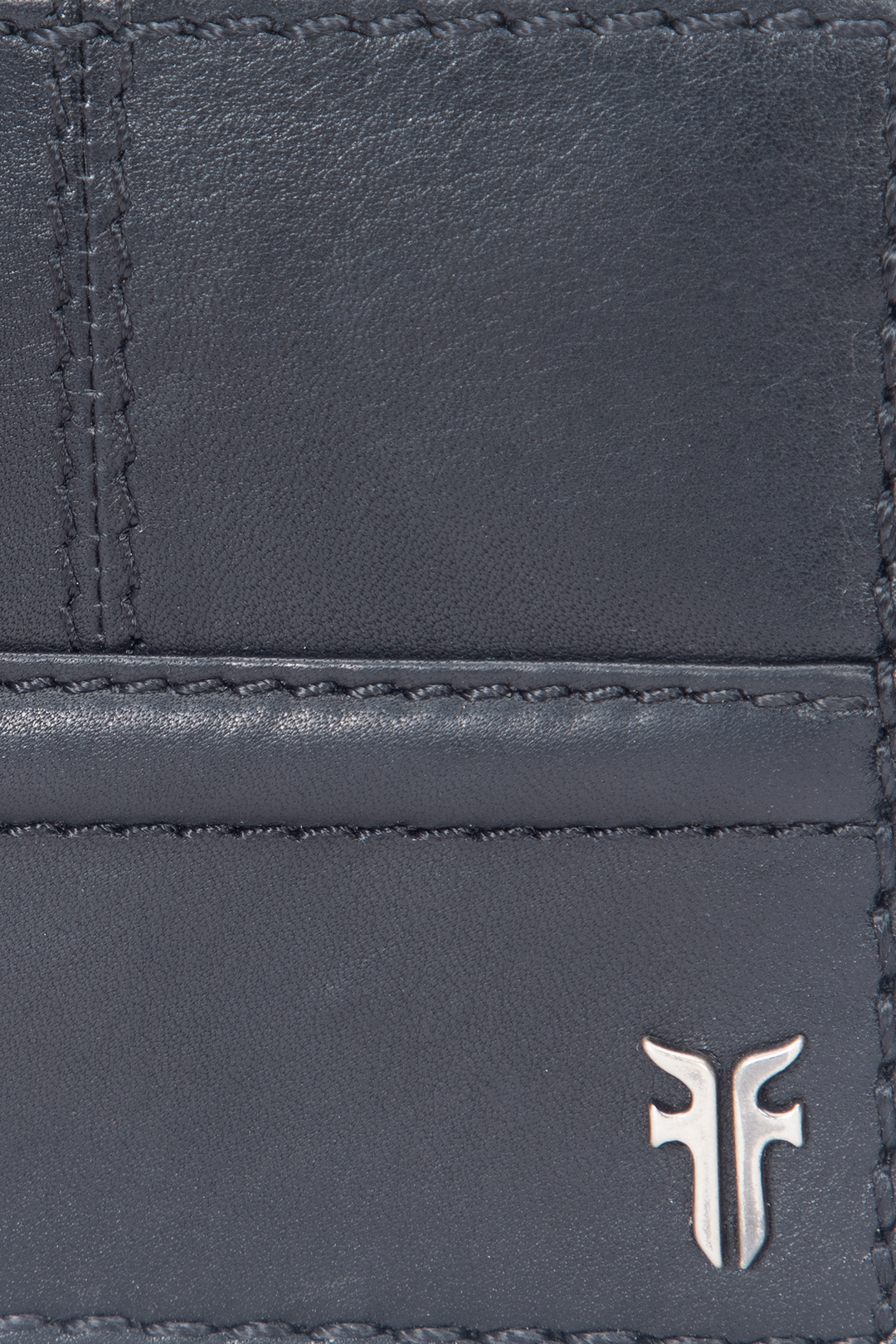 Frye Nash Black Bifold With Foldout Cc Black