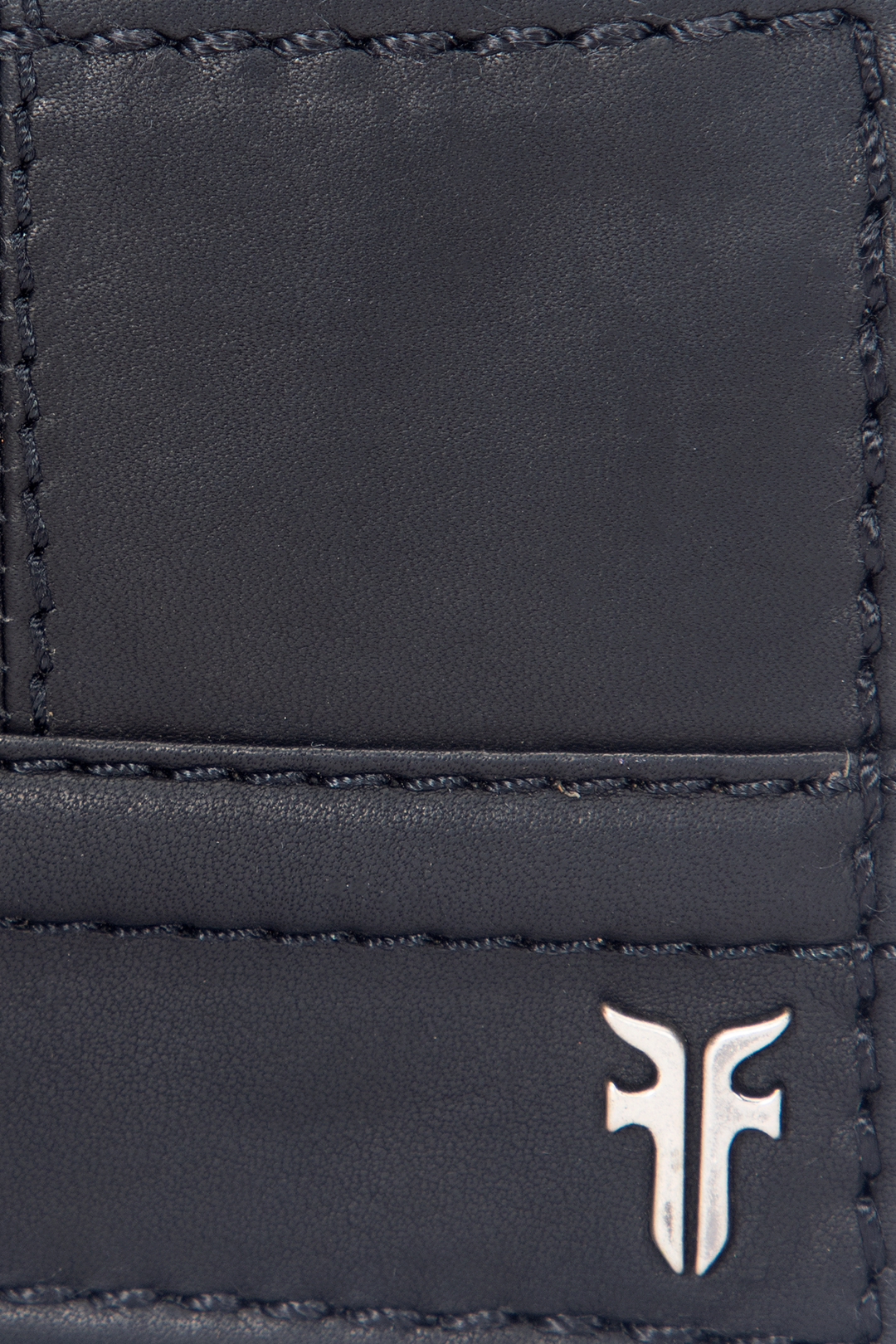 Frye Nash Black Bifold With Foldout Cc Black